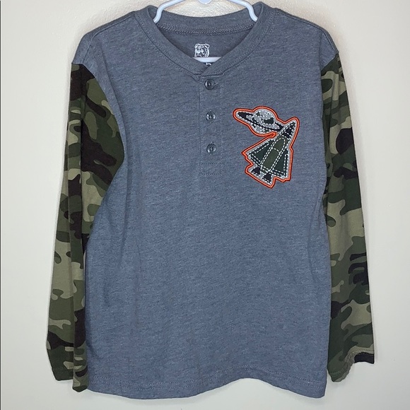 365 kids Other - 🎈4 for $20 Size 6 Camouflage Space Shirt